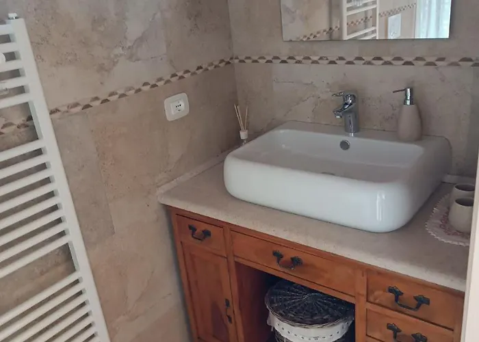 Locazione Turista Cocode Bed and Breakfast Miane